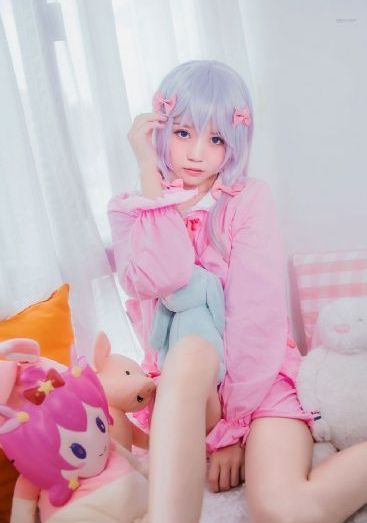 美女脱免费看直播_1080P电影完整版在线观看